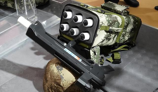 我军"袖箭"单兵微型导弹,堪比美军"弹簧刀",专打敌方狙击手