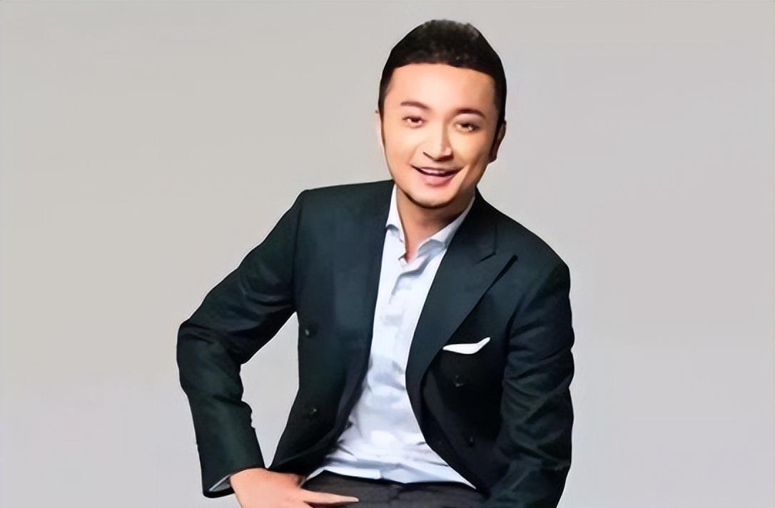 春晚知名主持人小尼,引起了北京警方的注意,央视对此做强势回应