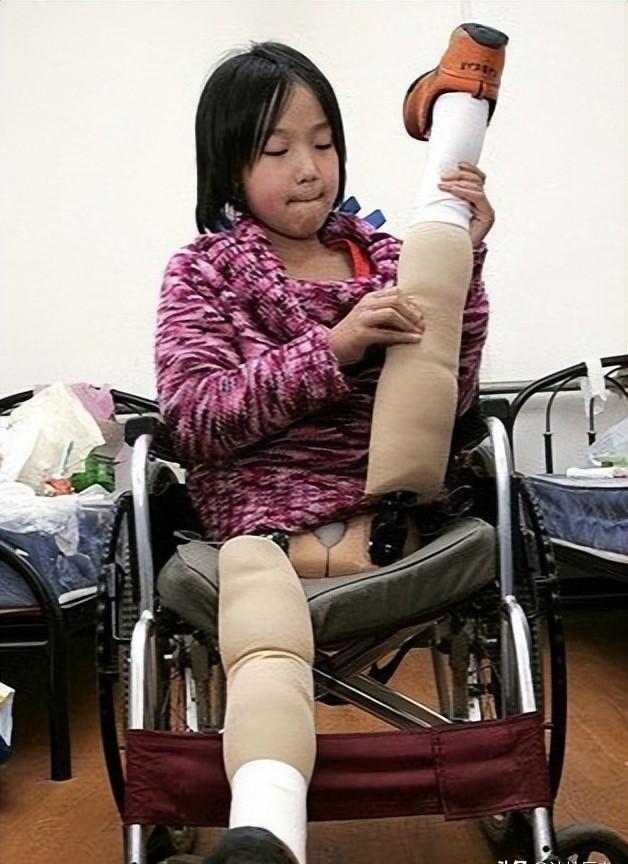 如今20年过去了,那个曾经感动中国的"篮球女孩",现状如何?