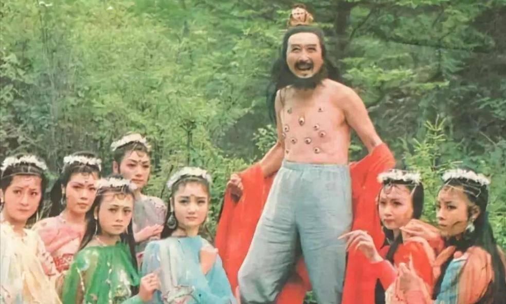 西游记隐藏细节:蜘蛛精们叫蜈蚣精师兄,那她们的师父是谁?