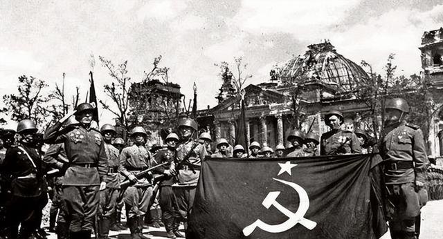 苏联大举兵力进攻柏林,德国周边550万援军,为何不来支援?