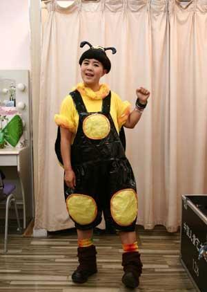 "金龟子"刘纯燕:曾是央视主持人,如今却备受争议