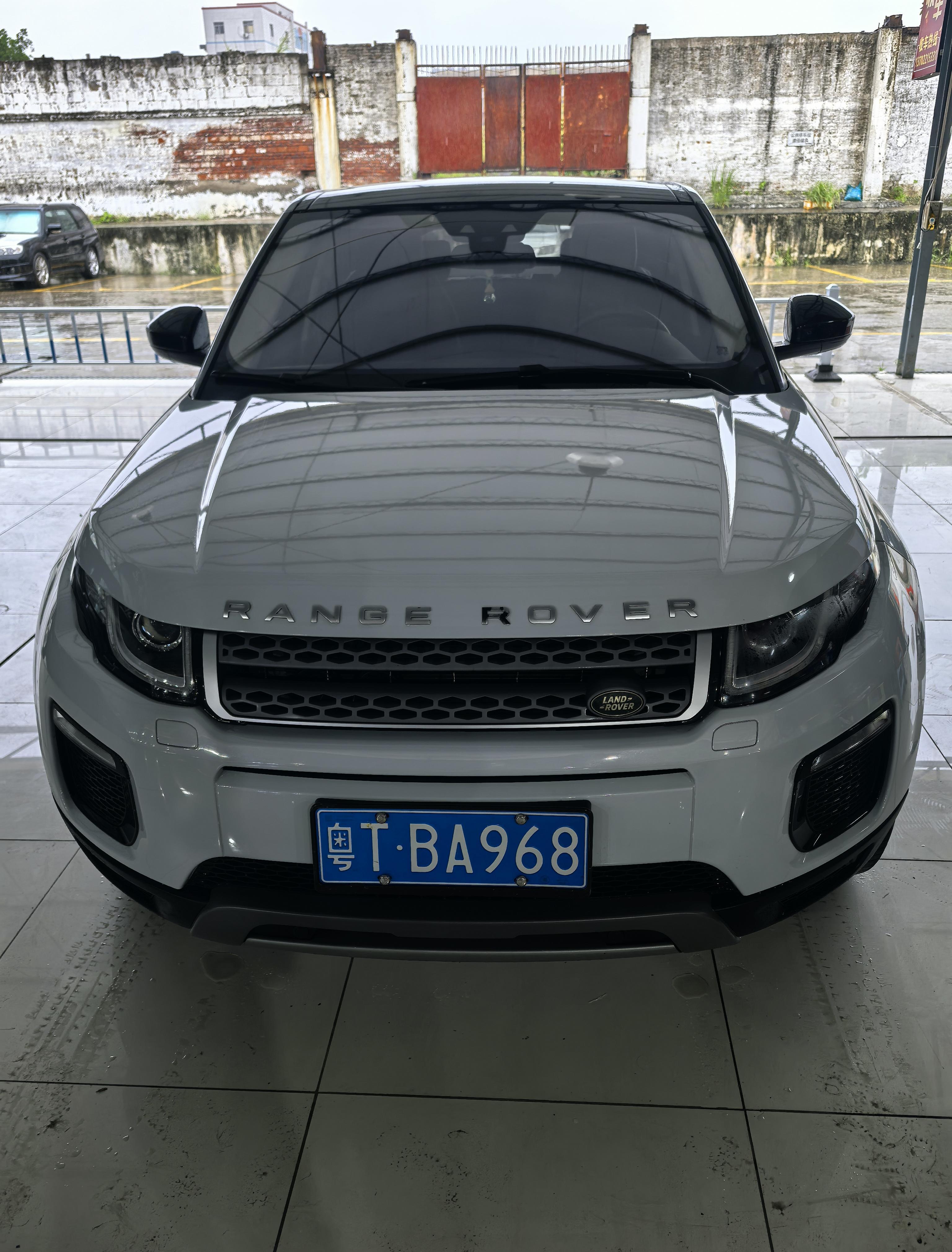 路虎极光梦幻之旅,白色豪车与心灵对话,驾驭风云任我行