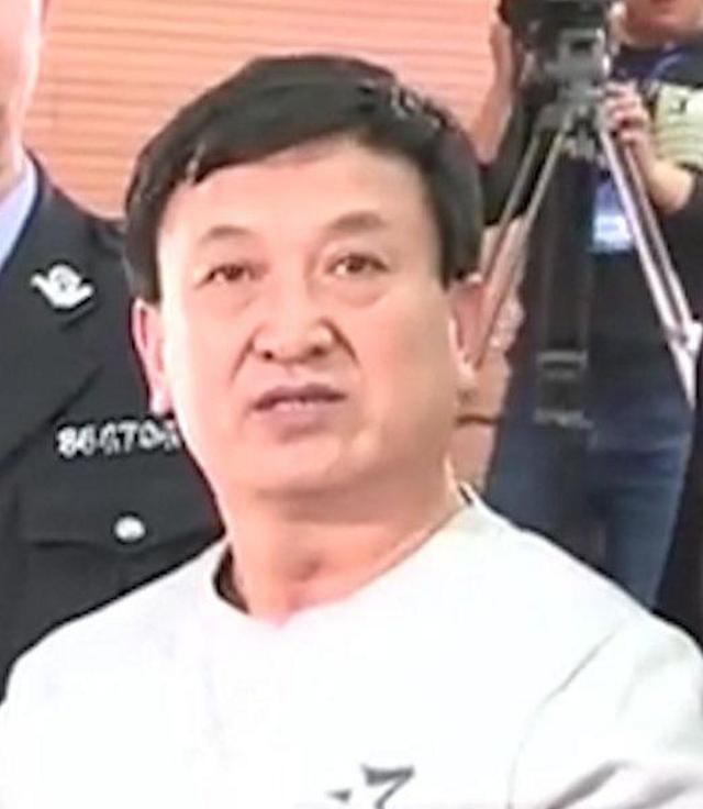 姚玉忠:盗墓界"资深大佬",三十年捞金5亿,却因着急用钱被捕