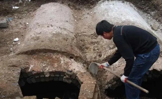 姚玉忠:盗墓界"资深大佬",三十年捞金5亿,却因着急用钱被捕