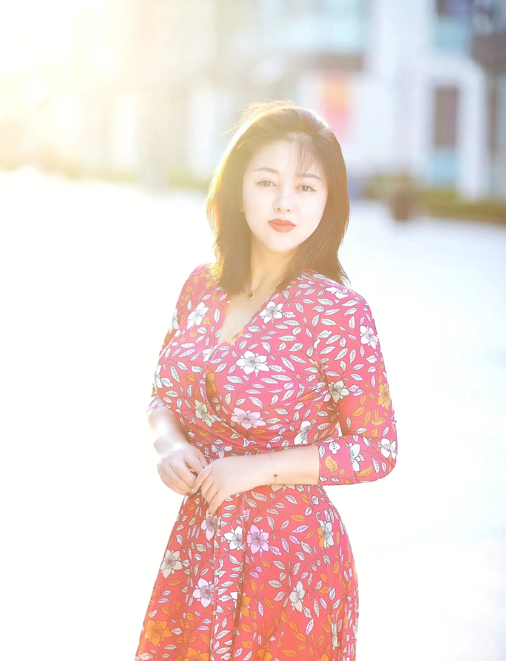 俞晴雪村背后的女人从模特到婚姻的传奇丰满之路