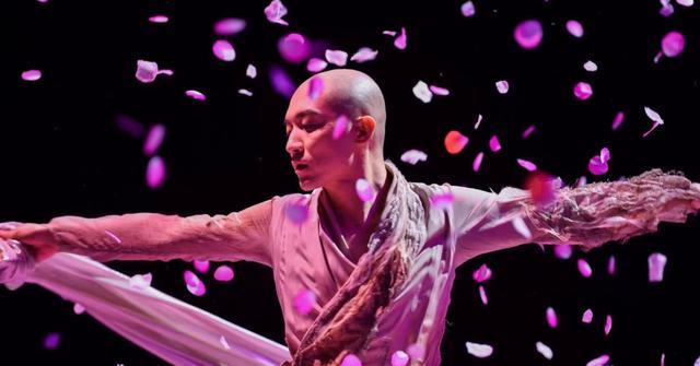 裘继戎:梨园世家后人,被半个京剧圈骂"逆子",却在b站火出圈