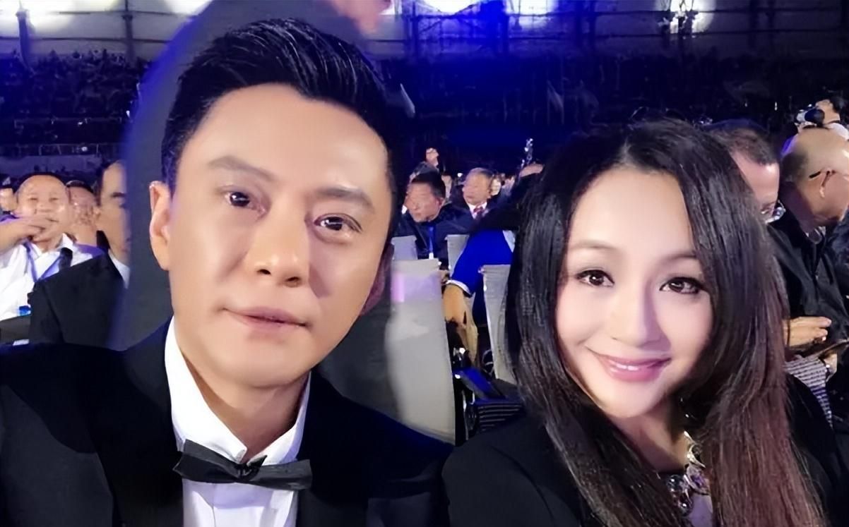 曾经央视花旦曹颖,嫁给"笨男人"王斑;爱情哪有什么差别可言?