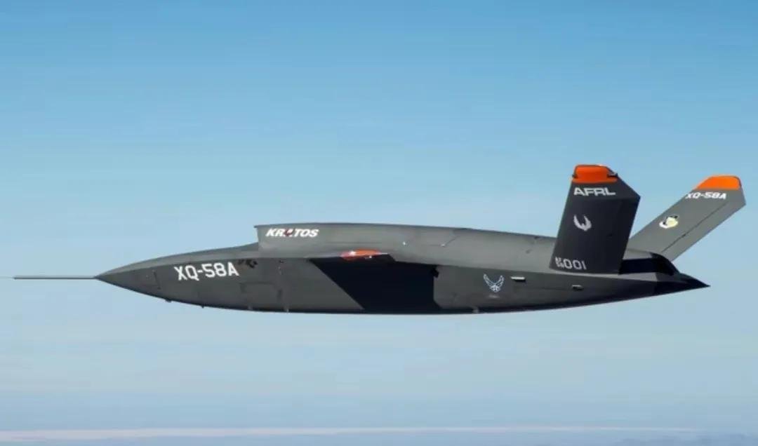 飞鸿-97a既是忠诚僚机,也是无人机母舰,吹响无人战争号角!