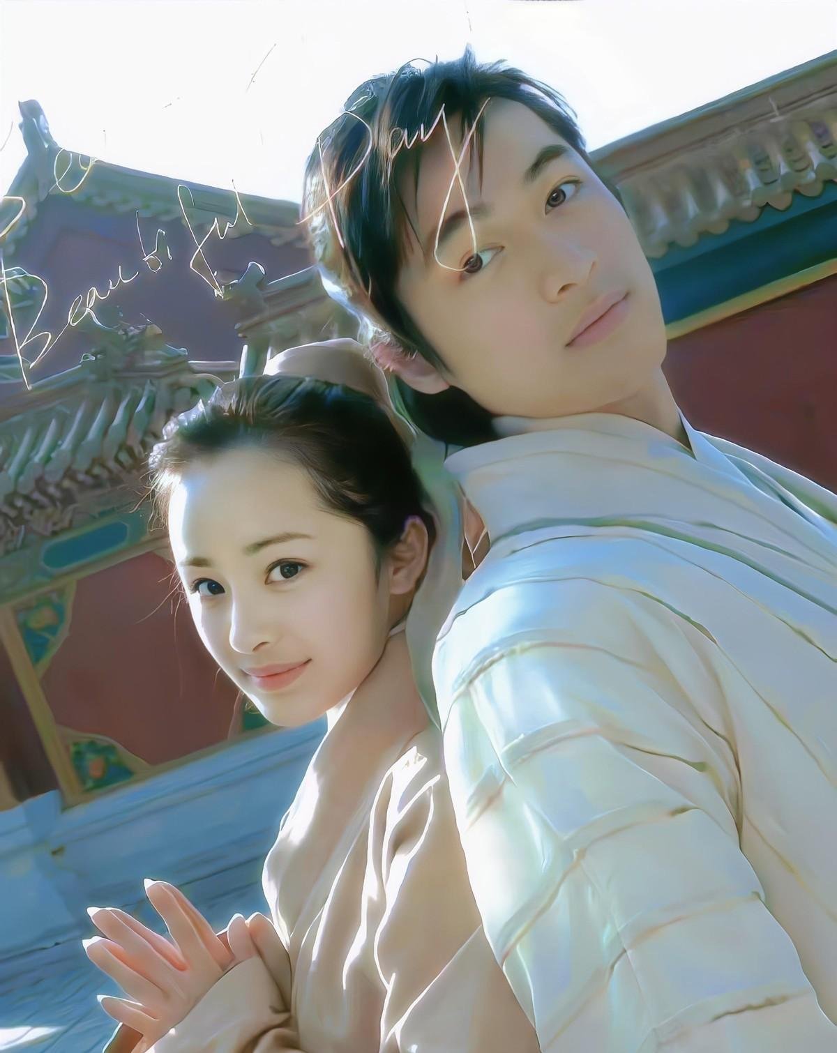 杨幂胡歌再度同框?难道这对cp还没散?网友惊呼:只差五个key!