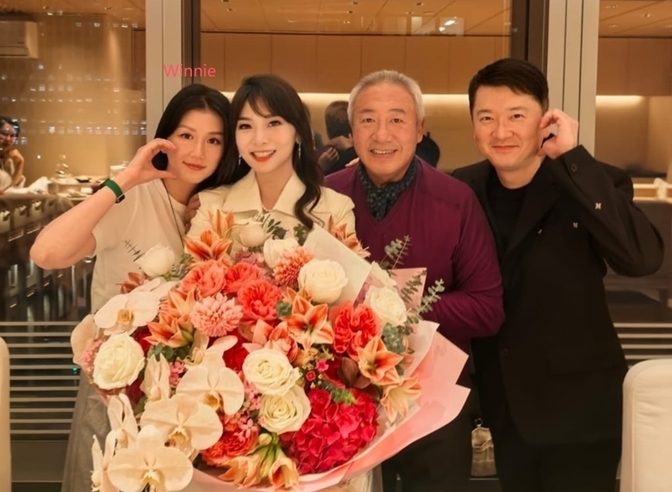 关之琳马清伟旧情人同框现任也在场,尴尬无比还是岁月和解?