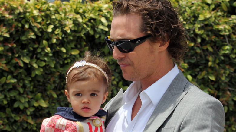 马修·麦康纳孩子的奢华生活