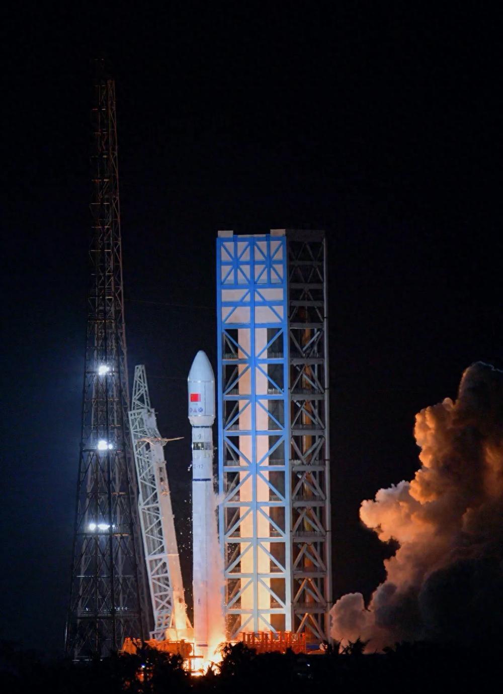 长征十二号成功首飞!最强运力双级火箭,创造多项历史新纪录!