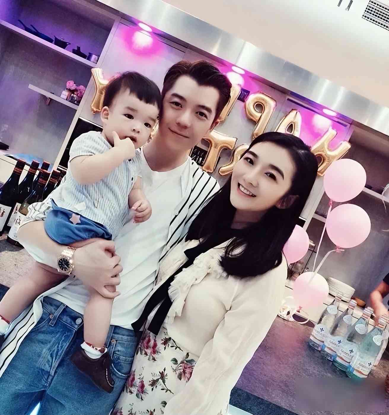 离婚4年后首次合体,承认离婚不离家,相处坦然无尴尬获网友称赞