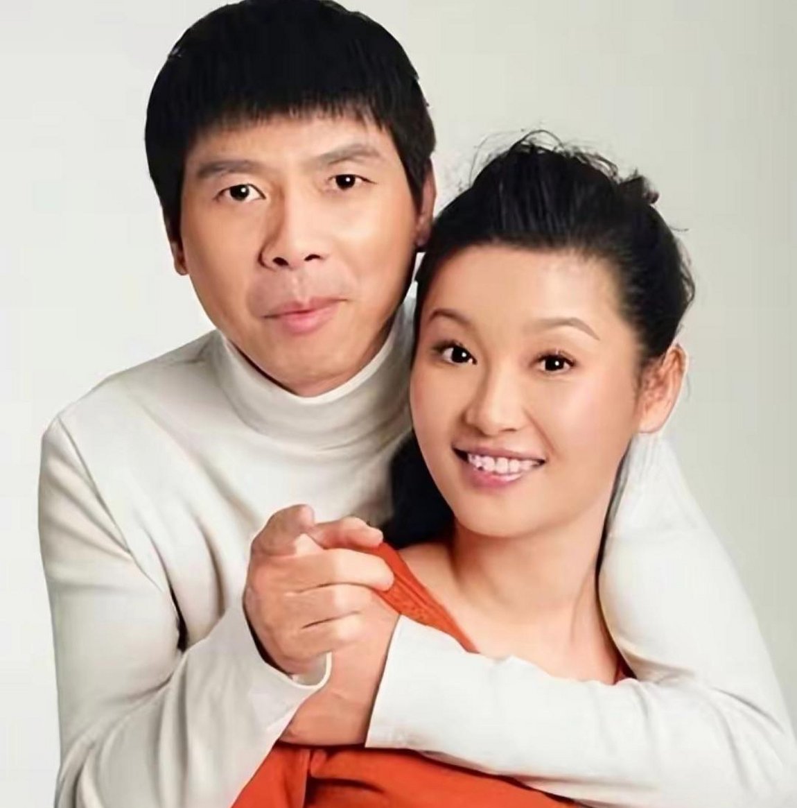 冯小刚前妻张娣:苦熬徐帆七年青春,离婚后仍然照顾瘫痪的婆婆