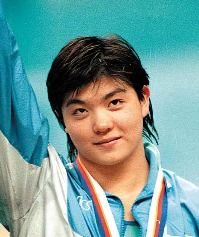 "泳坛名将"庄泳:退役创业成富豪,共有过两段婚姻,今幸福美满