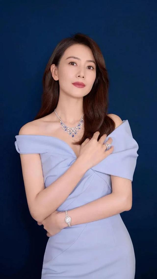 高圆圆情史大揭秘!五男轮转终嫁赵又廷,女神的恋爱脑进化史