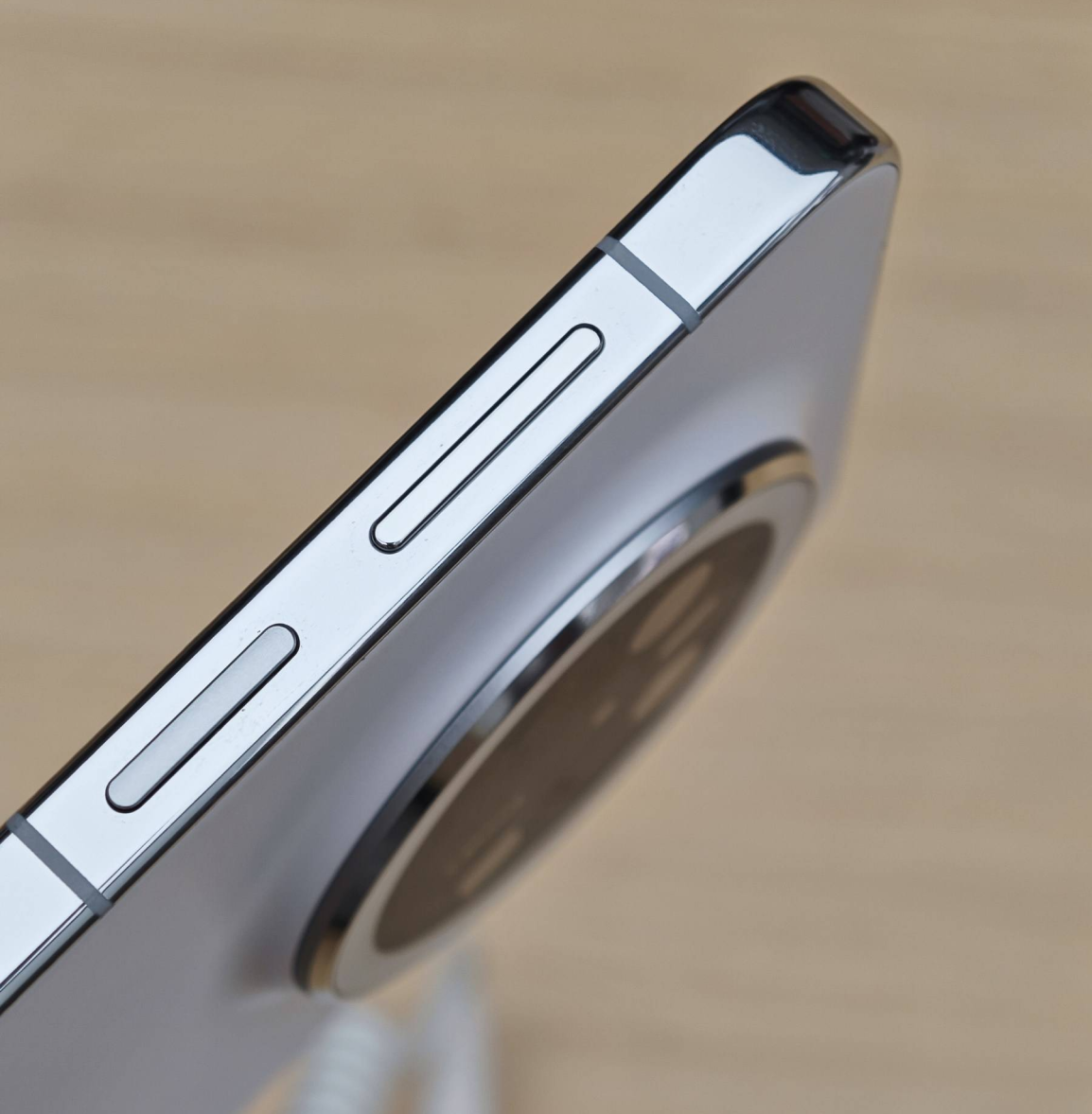 华为Mate 70开始现货，今年的市场表现，没有预想中的火！