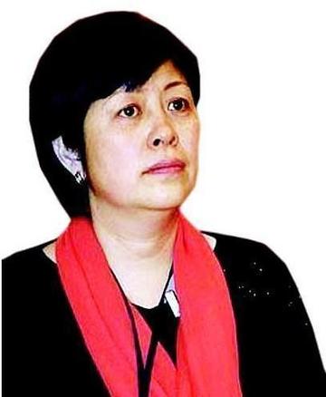 "内地经纪人"王京花,手握娱乐圈半壁江山,影帝儿子让她骄傲