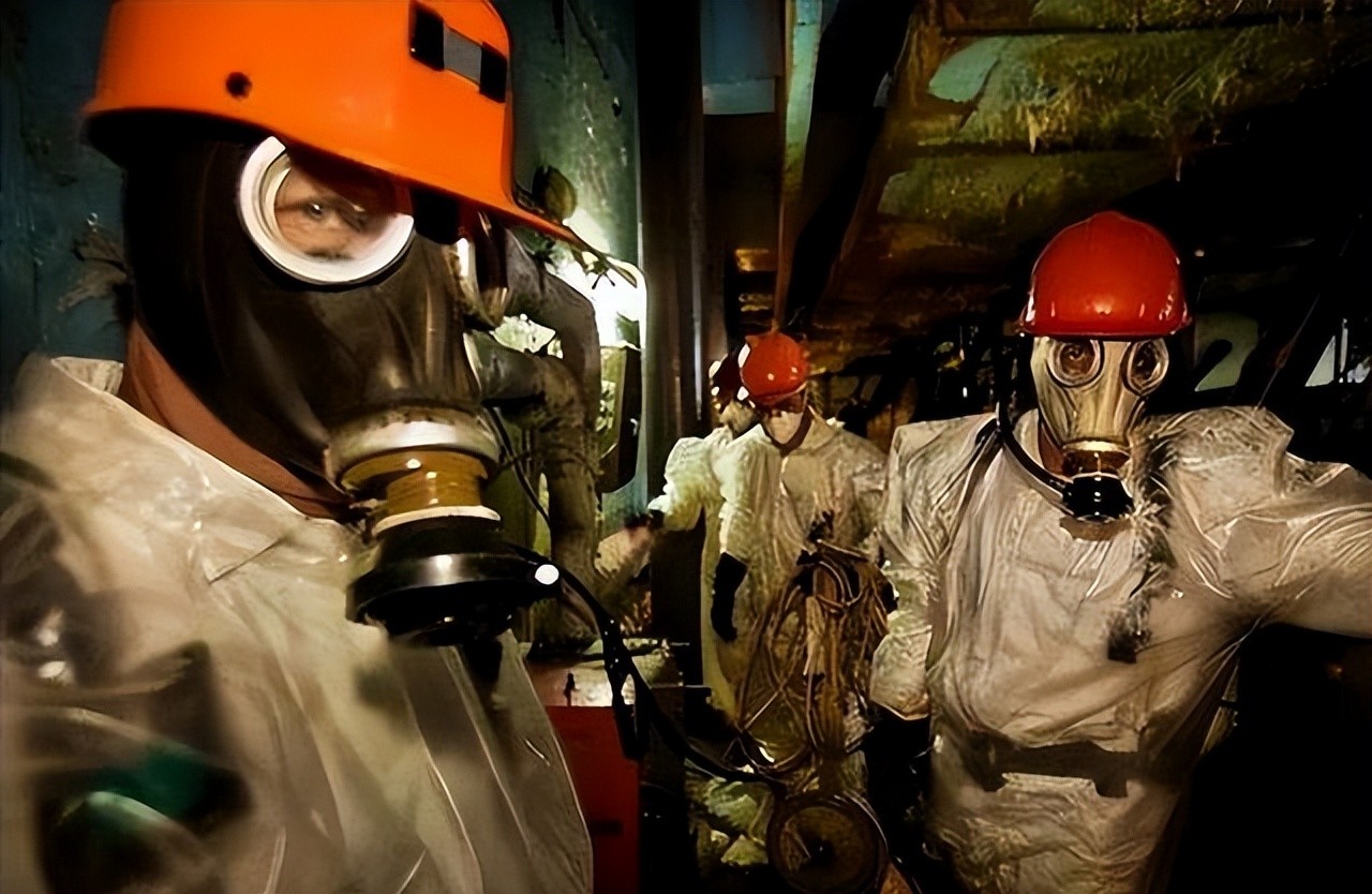 回顾核辐射有多恐怖?工人被辐射后,看着自己融化,83天堪比凌迟