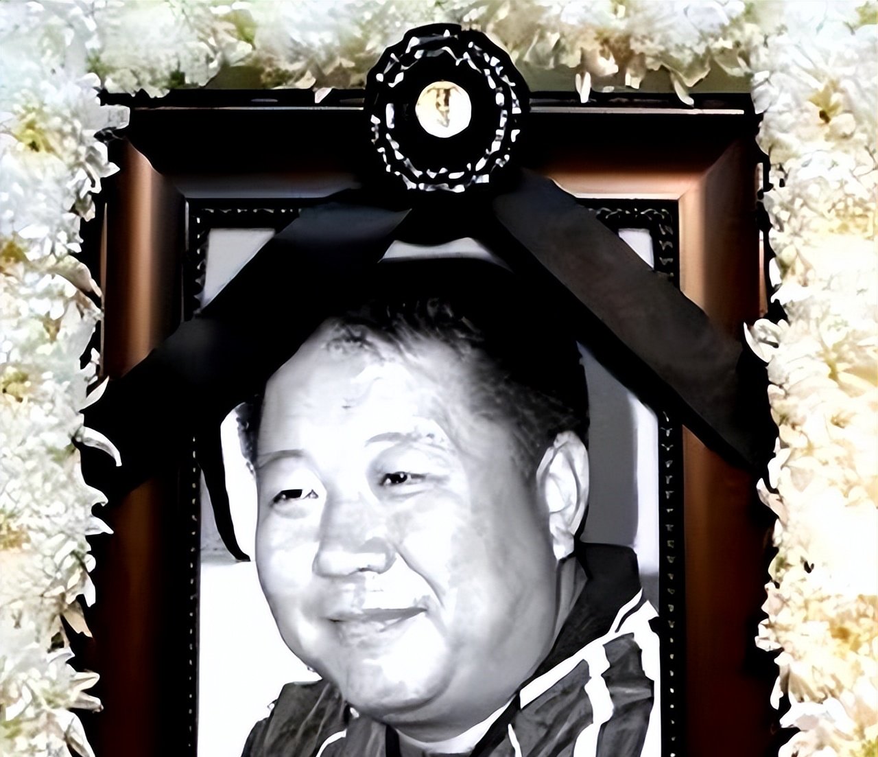 演员牛振华,酒驾出车祸,在葬礼上哭到晕厥的妻女,后来如何了?