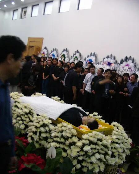 相声演员牛振华,从草根到笑星,因醉驾丧命,生命经不起一次糊涂