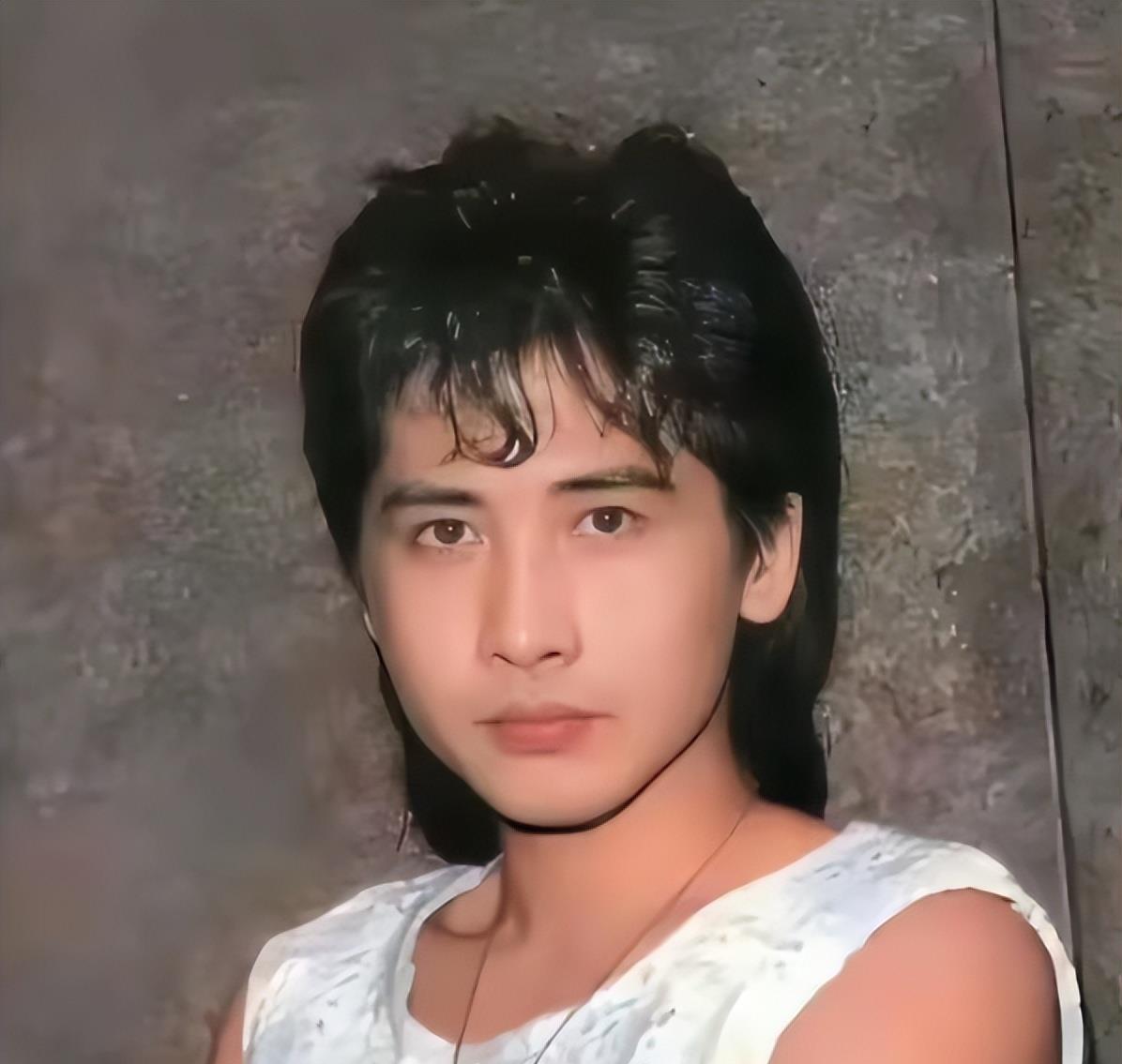 齐秦肺癌晚期确诊,长期烟酒侵蚀,近照面容大变令人心痛