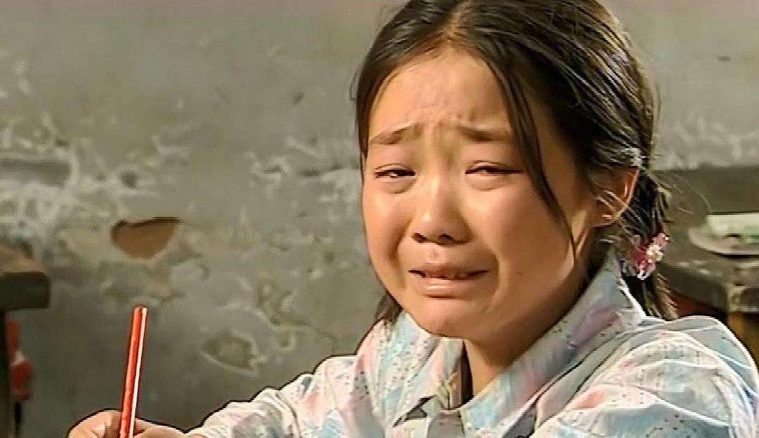 《暖春》小花齐如意官宣恋情,男友求婚现场曝光,浪漫到心动!