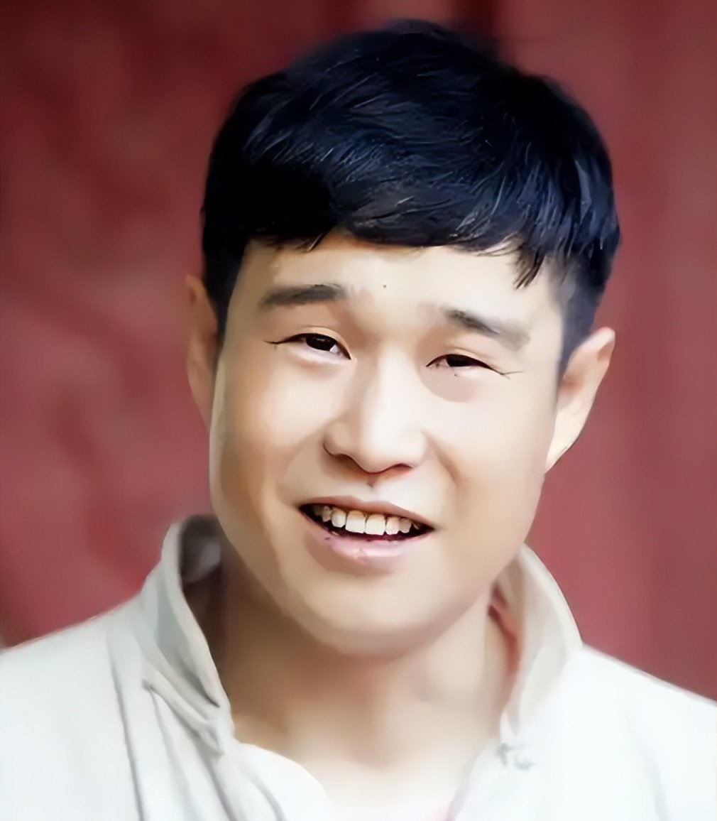 现在才明白,春晚爆红后"消失"15年的小沈阳,才是拿了一手好牌