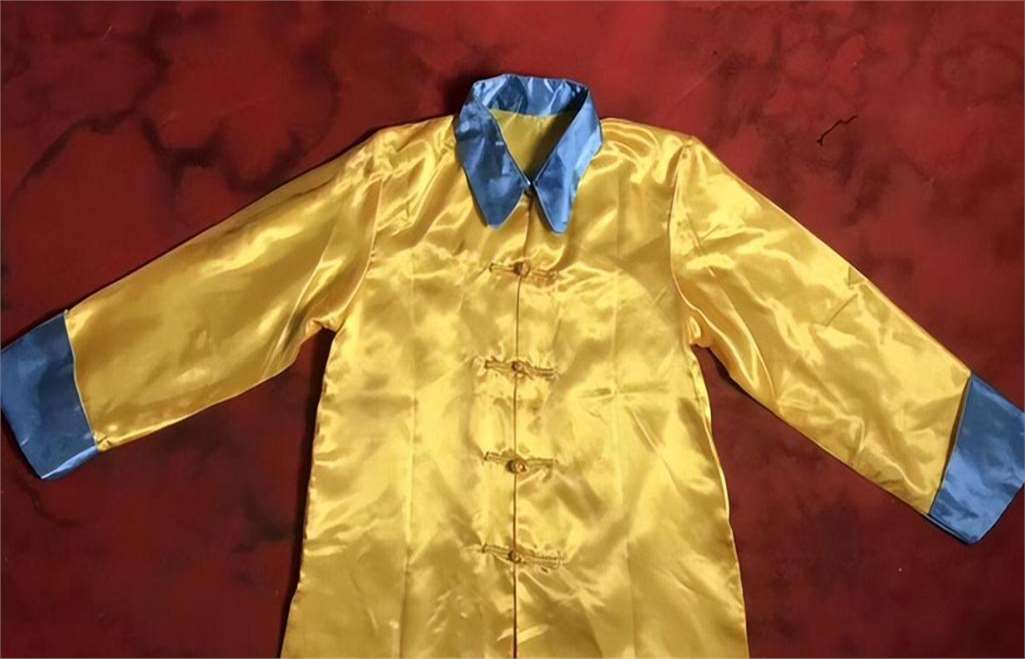 清朝御赐黄马褂有什么用?为啥得到赏赐的人,却不敢随便穿?