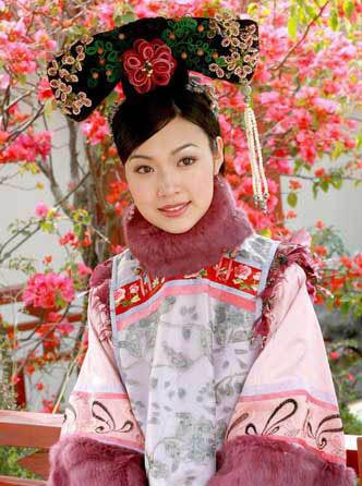 叶翠翠气质端庄长得美,获港姐冠军成话题女王,嫁人生3子当网红