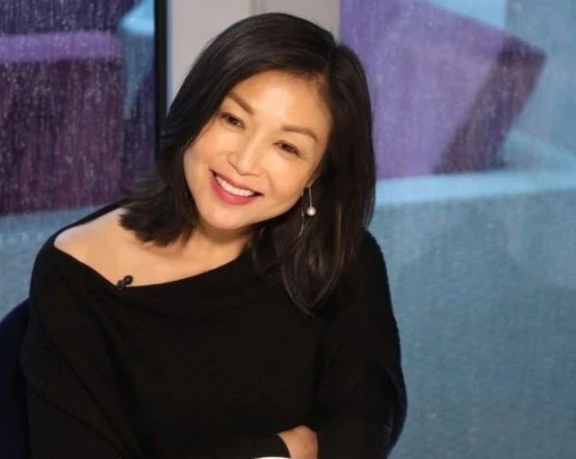 嫁小7岁富豪息影,老公独宠22年,张凤妮如今怎么样了?