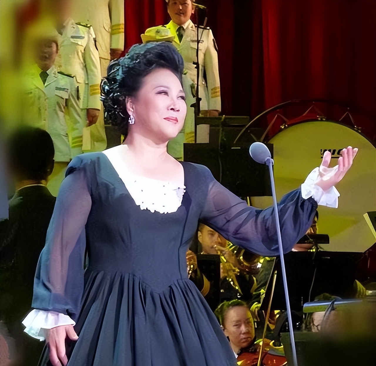 著名歌唱家王秀芬:为程志病逝心痛,她与播音员丈夫相爱一生