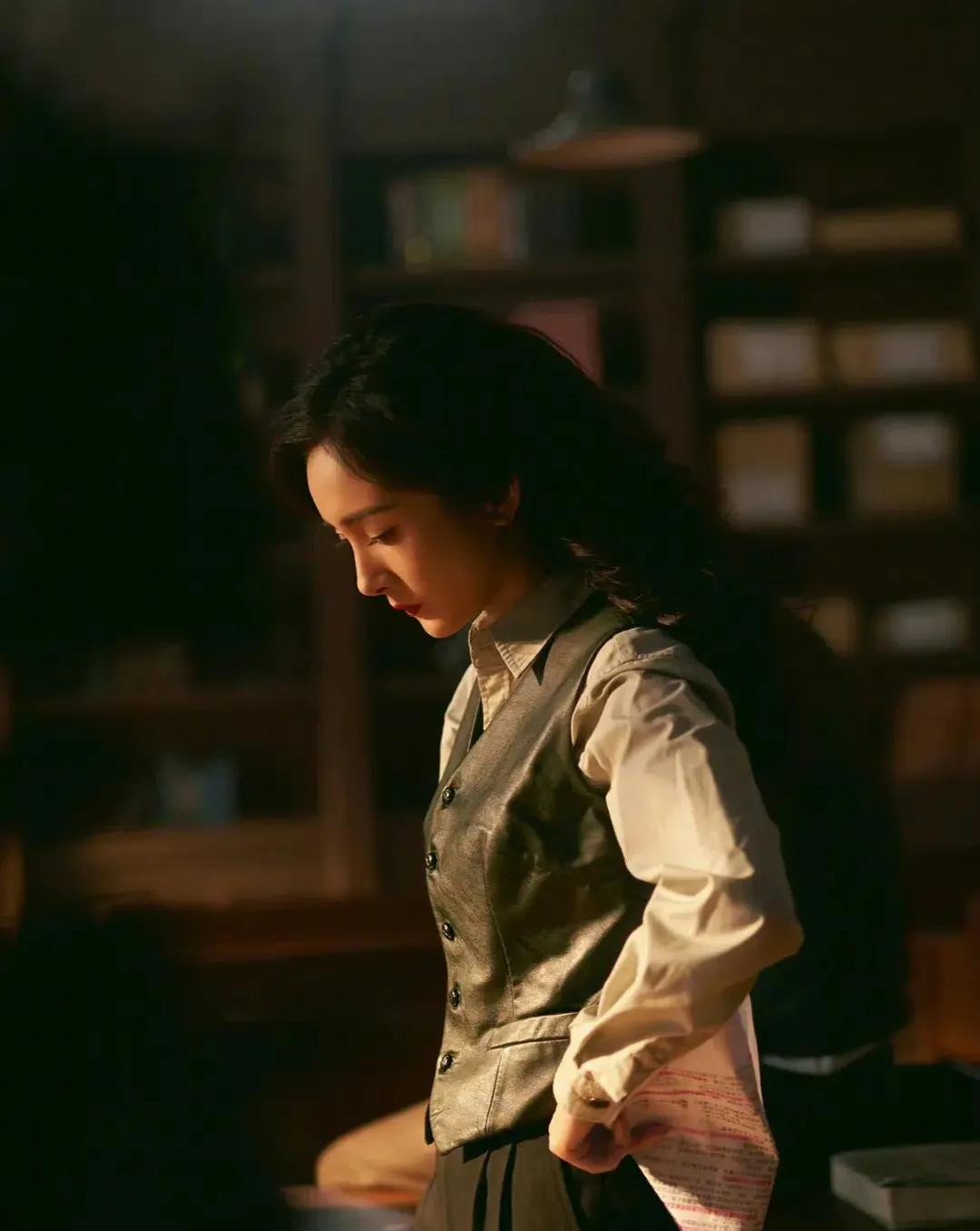 盘点6位女特务演员角色王鸥气场十足杨幂美艳万茜太优雅