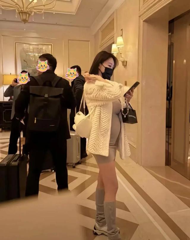 黄晓明的前任们,唯有叶柯拿不起放不下!