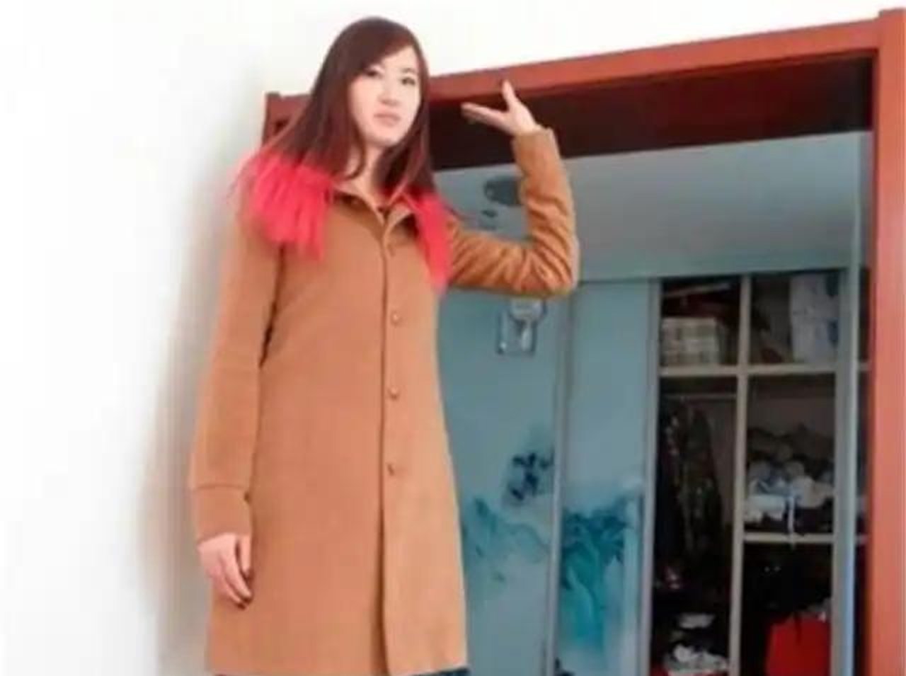 女篮梁天云:身高197厘米,嫁东北农村小伙,公婆为了她拆掉门框