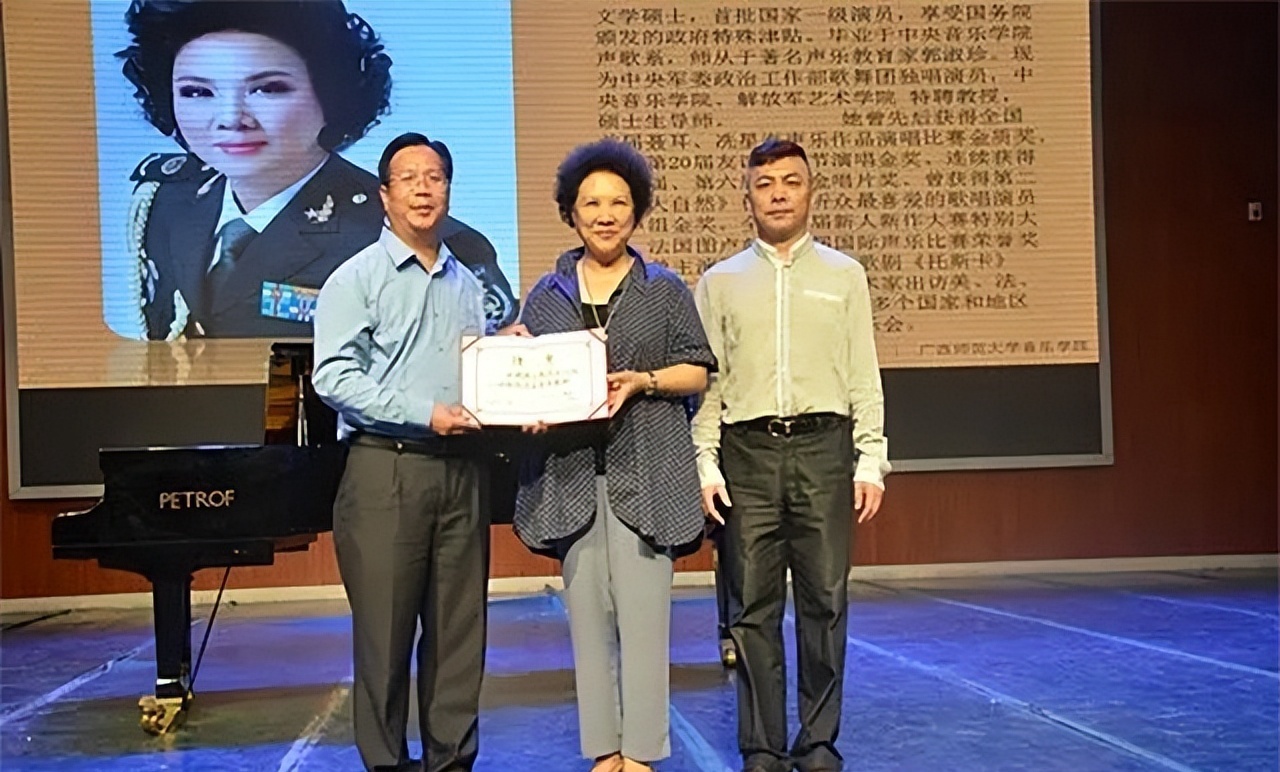 著名歌唱家王秀芬:为程志病逝心痛,与大5岁播音员丈夫相爱一生