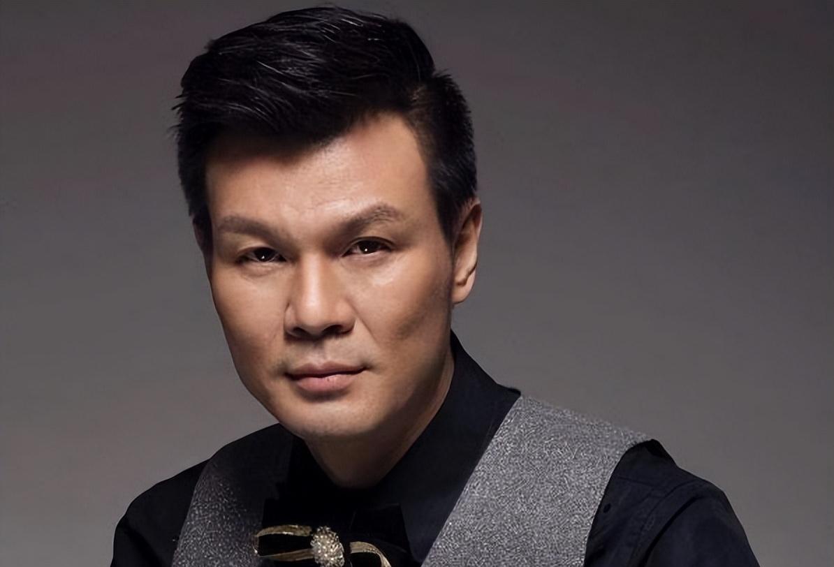 主持一哥李彬:提携柳岩,看不起郭德纲,57岁被药物变成行尸走肉