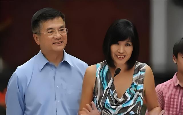 美国首任华人州长骆家辉,前妻是蓝妮的孙女,两人相守21年离婚