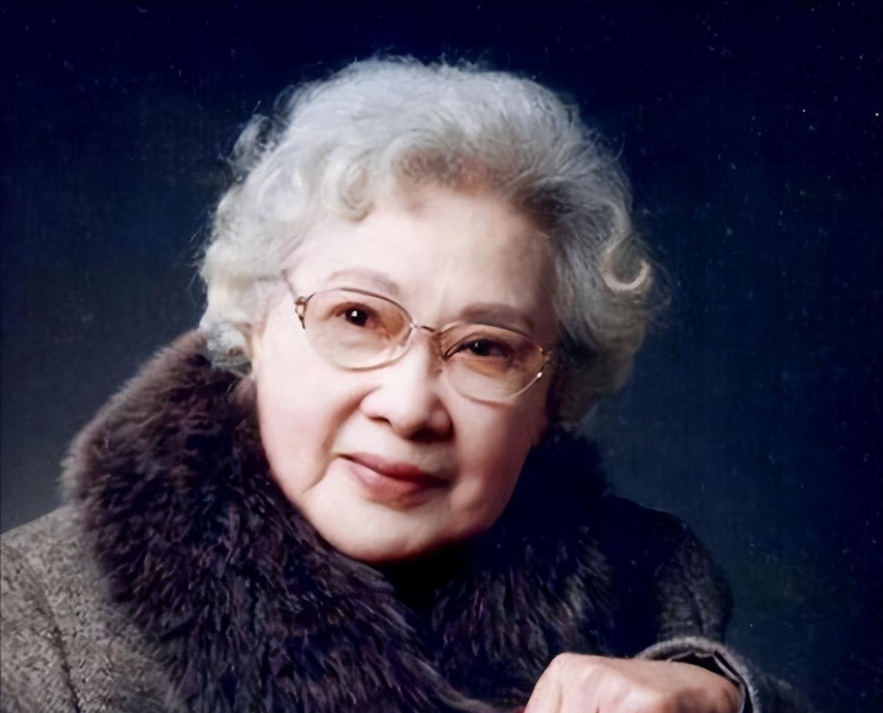 老戏骨秦怡:17岁被迫结婚生女,2婚丈夫出轨亲妹,今100岁去世