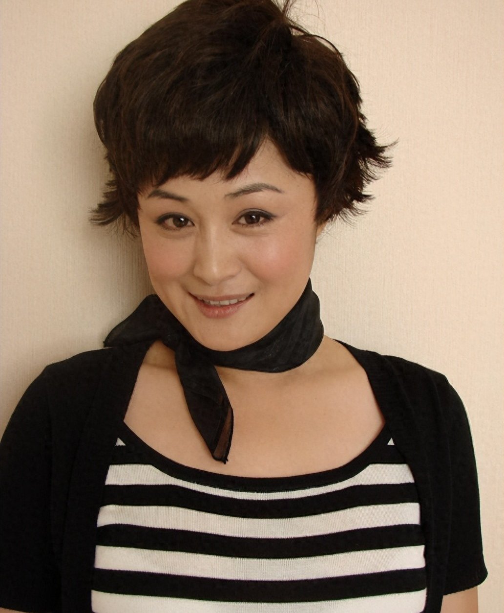 无儿无女的于月仙,车祸去世三年后,丈夫张学松的选择让人泪目!