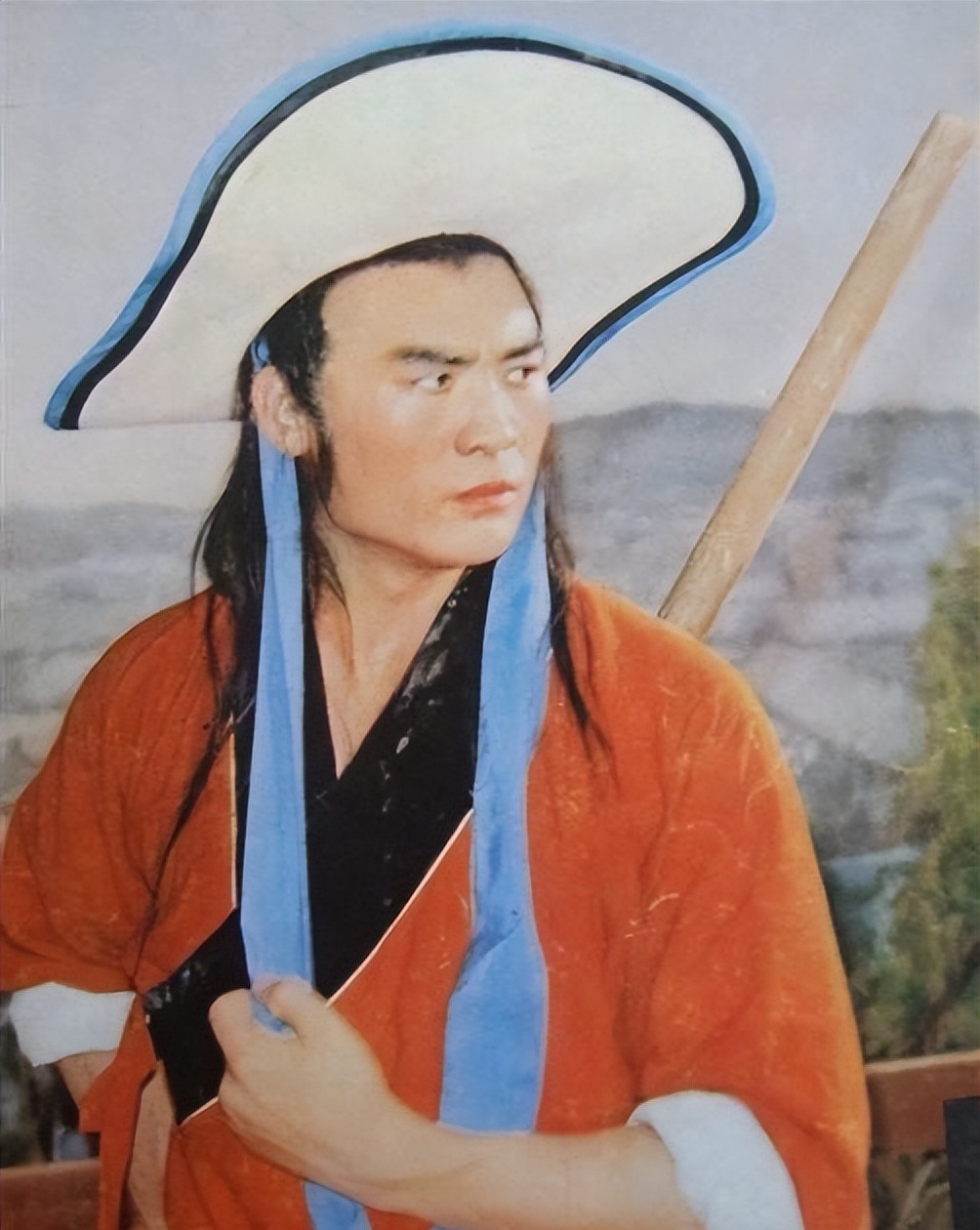 67岁"武松"祝延平,与赵娜离婚后娶圈外女友,今一家过的很幸福