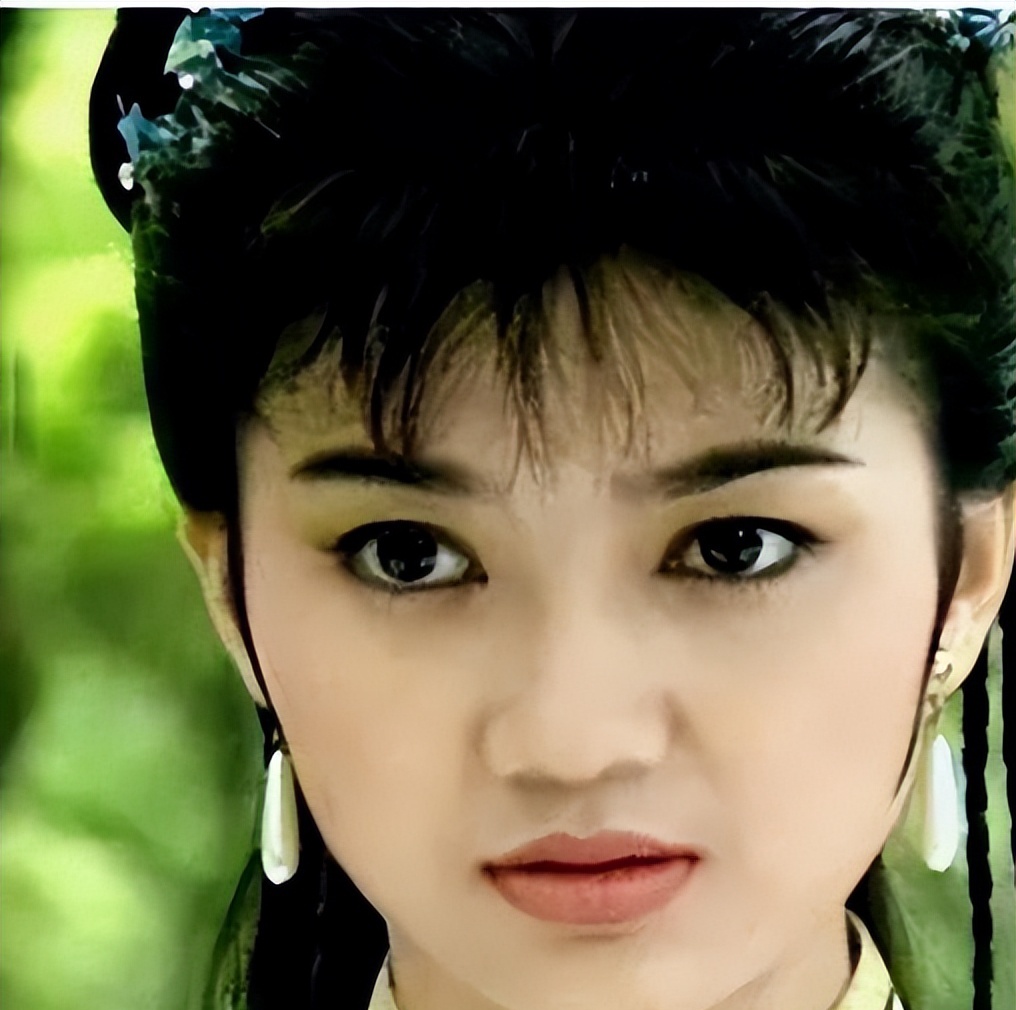 1993年,29岁演员王玉玲与男友坠机而亡,双双殒命大海,令人唏嘘