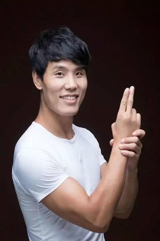 死神方便这回完了!张君龙或迎战死神方便,用雷霆拳教他做人