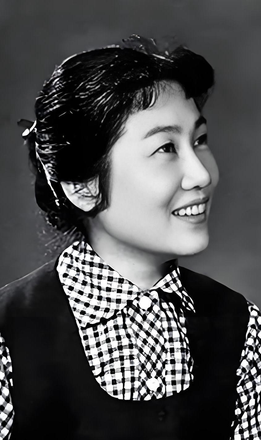 "李双双"张瑞芳:婚姻坎坷终生未育,卖房建养老院,94岁去世