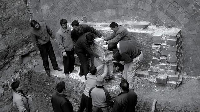 盗墓贼姚玉忠:自学风水,发明一专业盗墓工具,30年盗走5亿文物