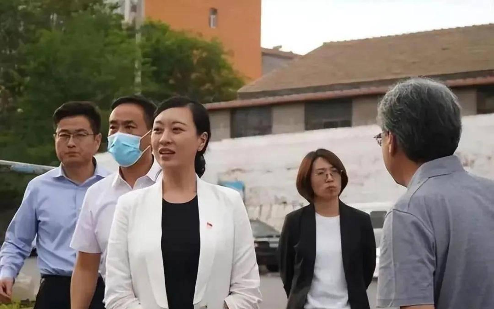 37岁清华女博士张琪:从最年轻女县长到县委书记的蜕变之路