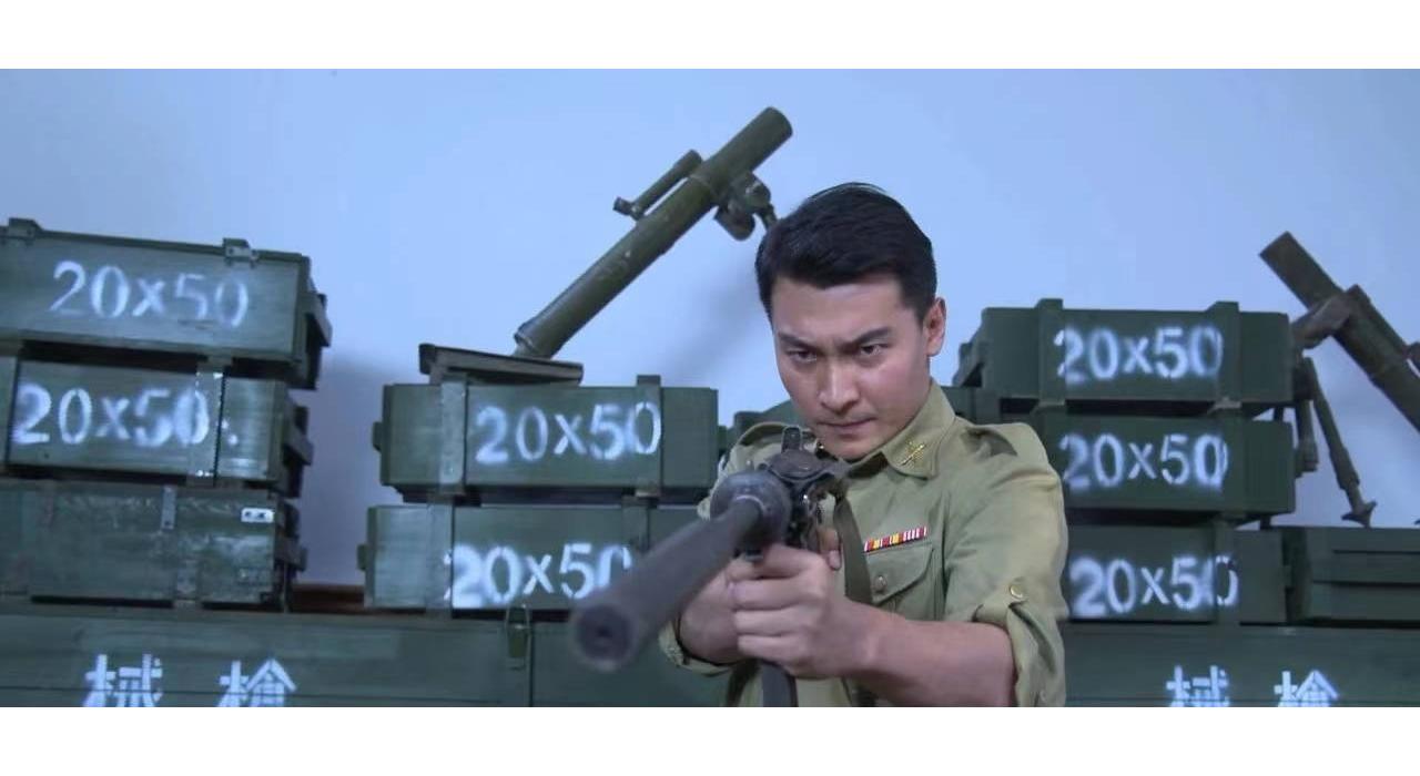 《虎胆神鹰》首播,这部全程枪战不断,很适合男性观众