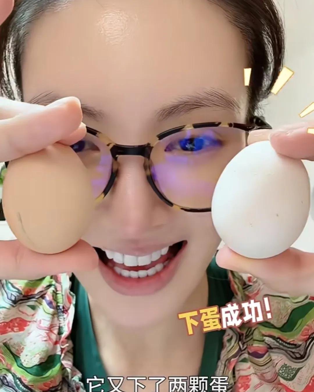 34岁金晨在北京豪宅中养鸡阳台脏乱差自称妈妈给鸡备营养餐