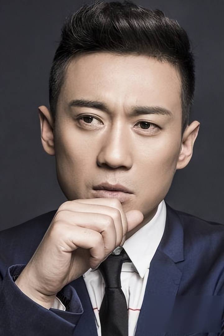 演员徐洪浩:大妻子十岁,戏里父女档,戏外恩爱幸福超亮眼